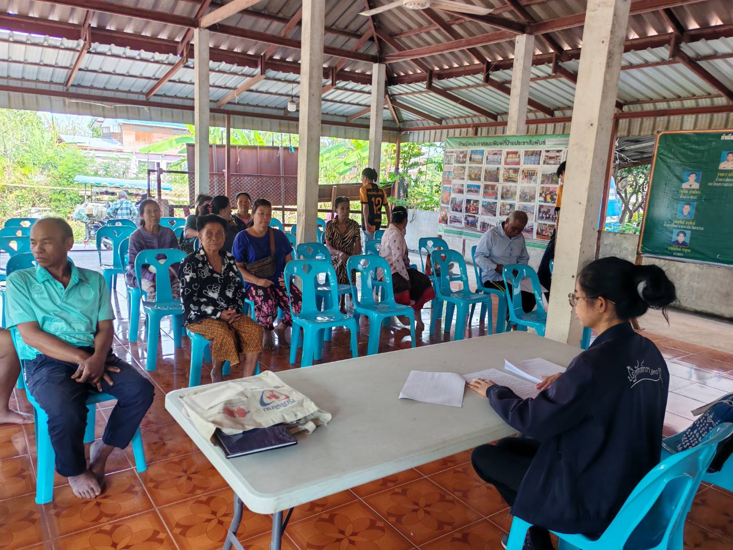 📢CDD Khaen Dong : GROWTH TEAM Khaen Dong จังหวัดบุรีรัมย์ - พช.แคนดงลงพื้นที่ติดตามกองทุน กข.คจ. บ้านจานน้อย ม.12 ต.ดงพลอง อ.แคนดง จ.บุรีรัมย์ มุ่งสร้างวินัยการเงินและบริหารจัดการทุนชุมชนเพื่อขจัดความยากจนอย่างยั่งยืน