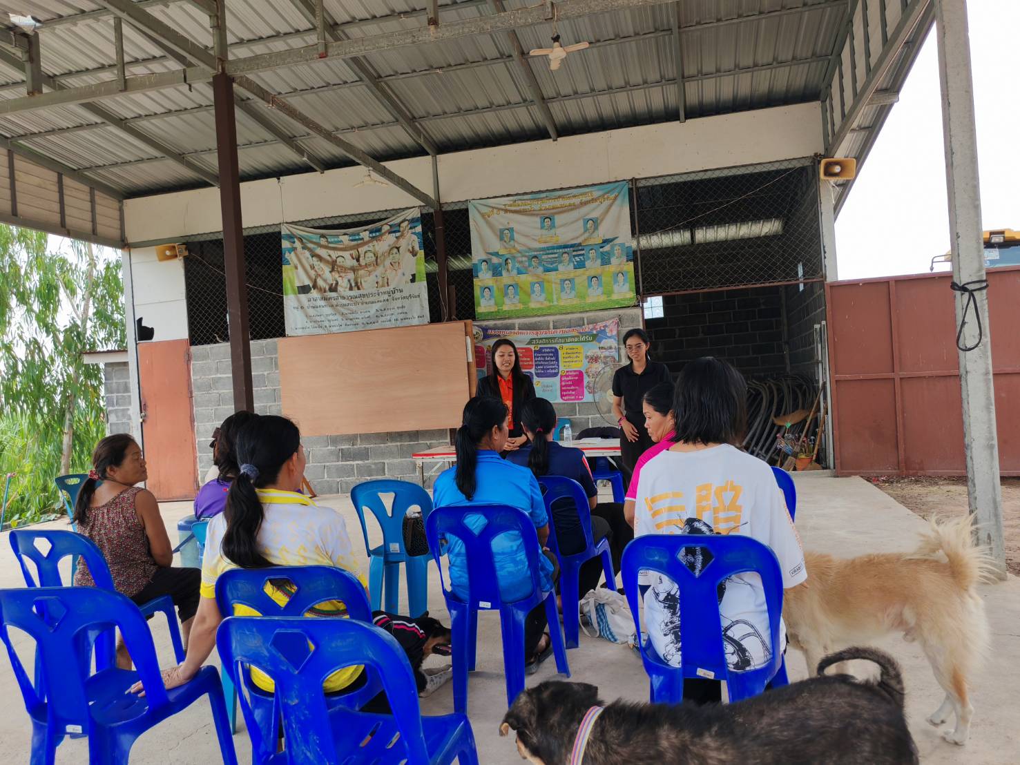 ✨CDD Khaen Dong : GROWTH TEAM Khaen Dong  จังหวัดบุรีรัมย์ - พช.แคนดงประชุมคณะทำงานขับเคลื่อนกองทุนพัฒนาบทบาทสตรีตำบลสระบัวและกลุ่มเป้าหมาย ✨ 